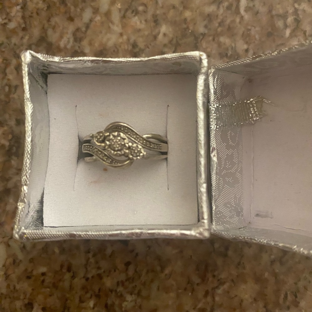 Rhodium ring silver with cubics